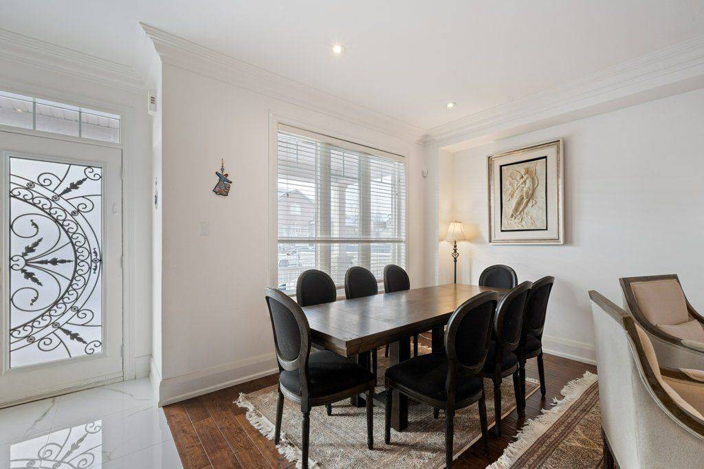 Richmond Hill, ON L4E 0J5,17 Lourakis ST