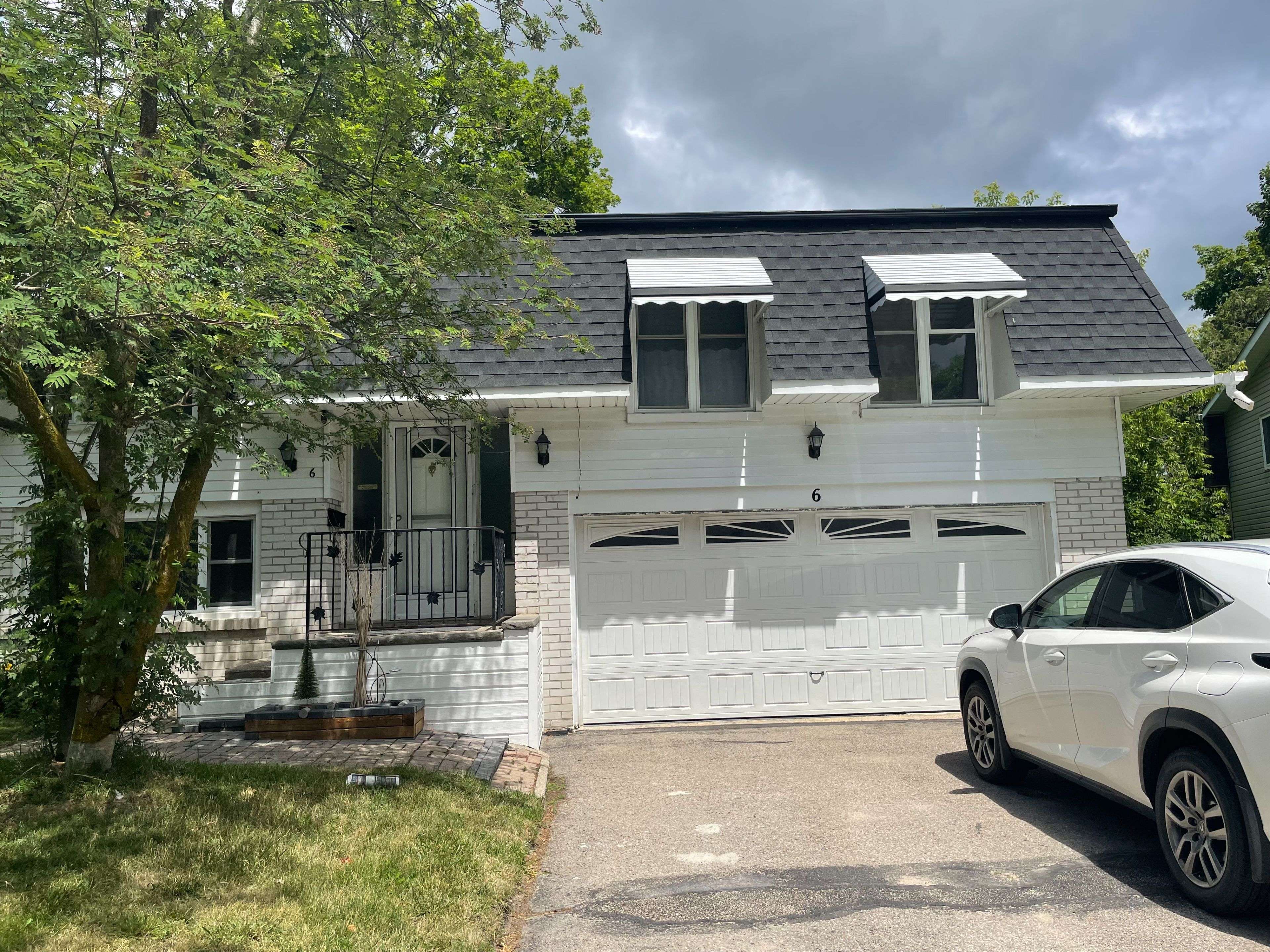 Barrie, ON L4M 5A4,6 Wall CT #Main