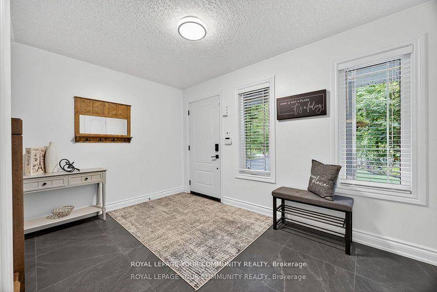 Oro-medonte, ON L0K 1E0,135 Huronwoods DR