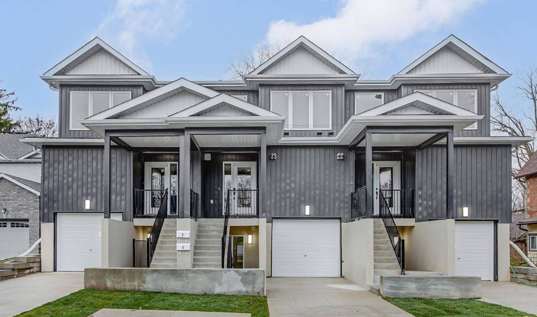 Barrie, ON L4M 3K7,82 Peel ST #2