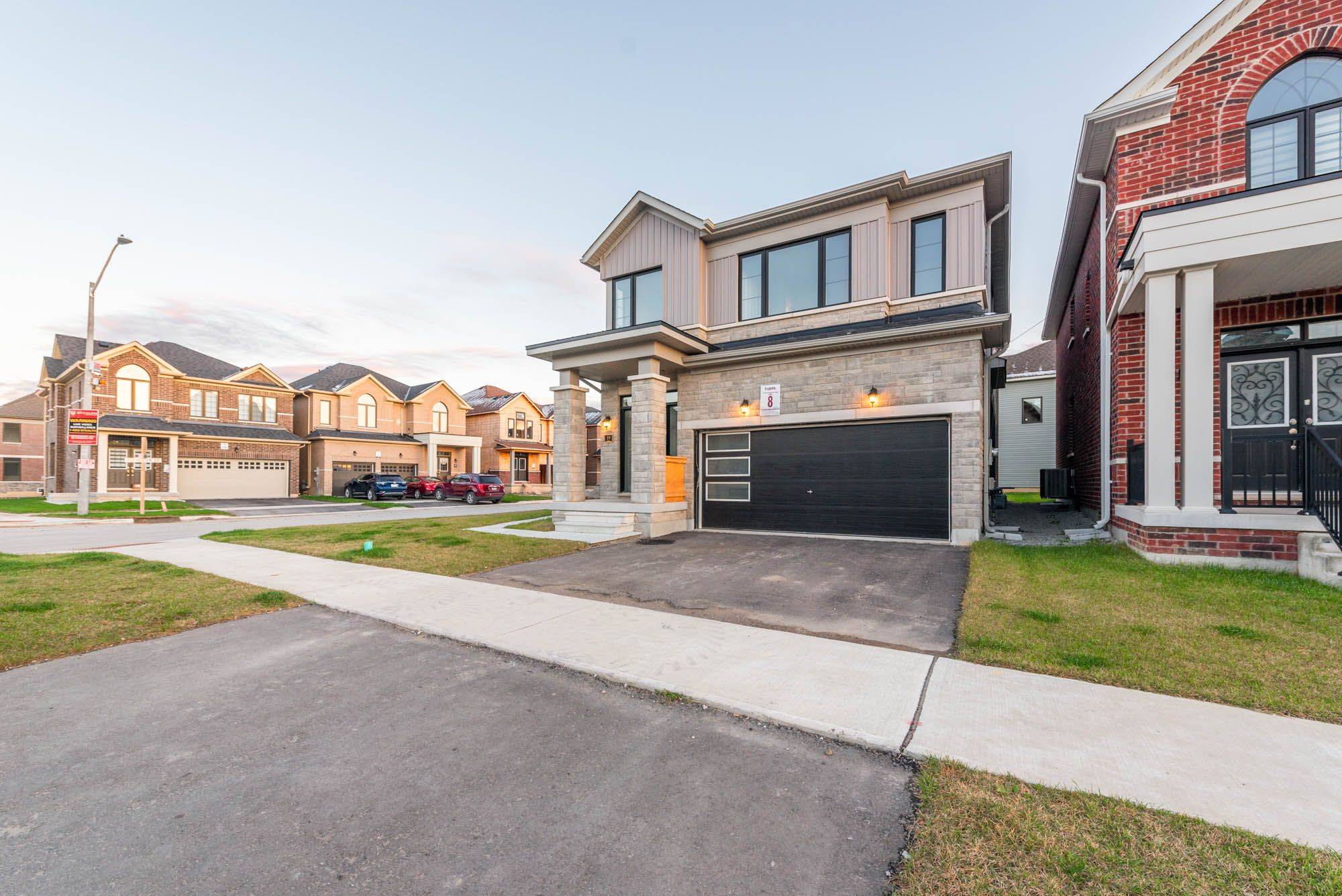 Barrie, ON L9S 2Z8,19 Valleybrook RD #Upper