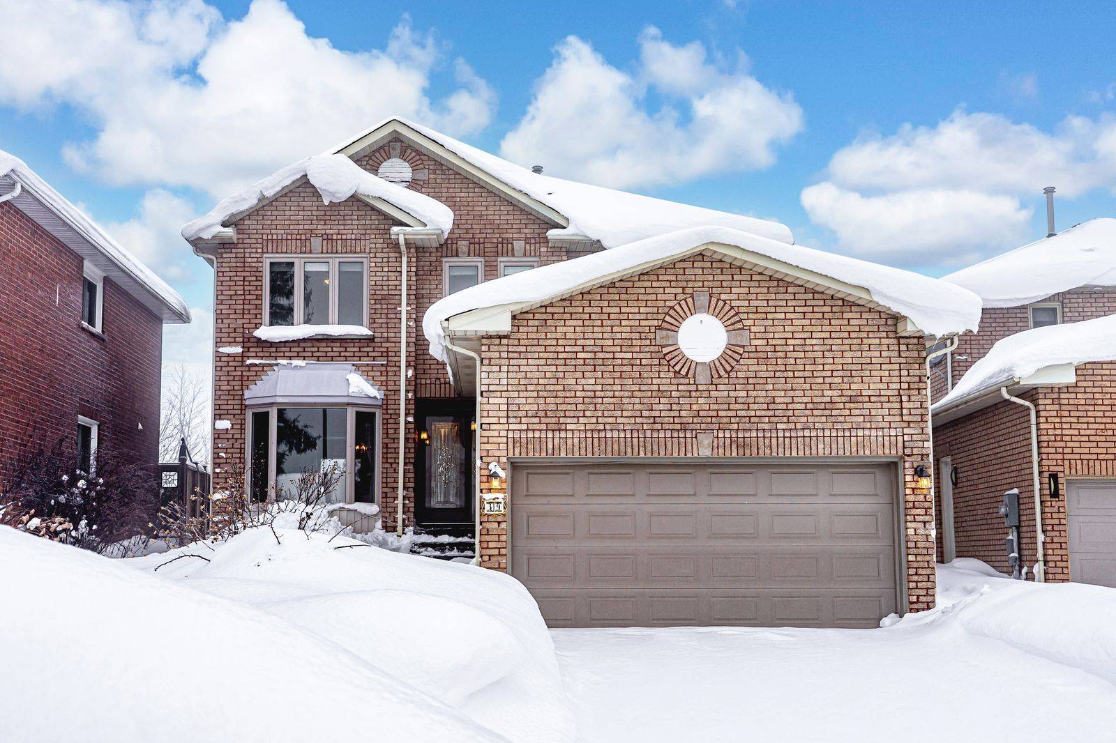 Barrie, ON L4N 6Z8,39 Grasett CRES