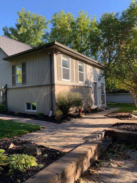 Barrie, ON L4N 1M7,32 Grove ST W #1, 2, 3