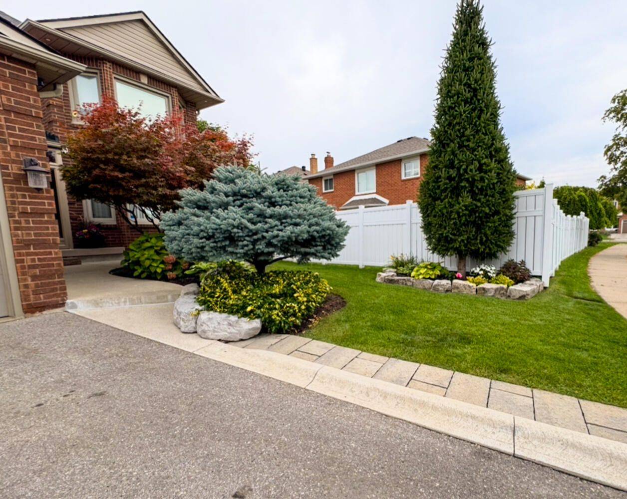Brampton, ON L6X 3G2,34 Garbutt CRES