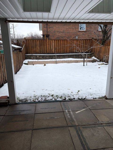 Mississauga, ON L5B 2L4,2502 Trident AVE