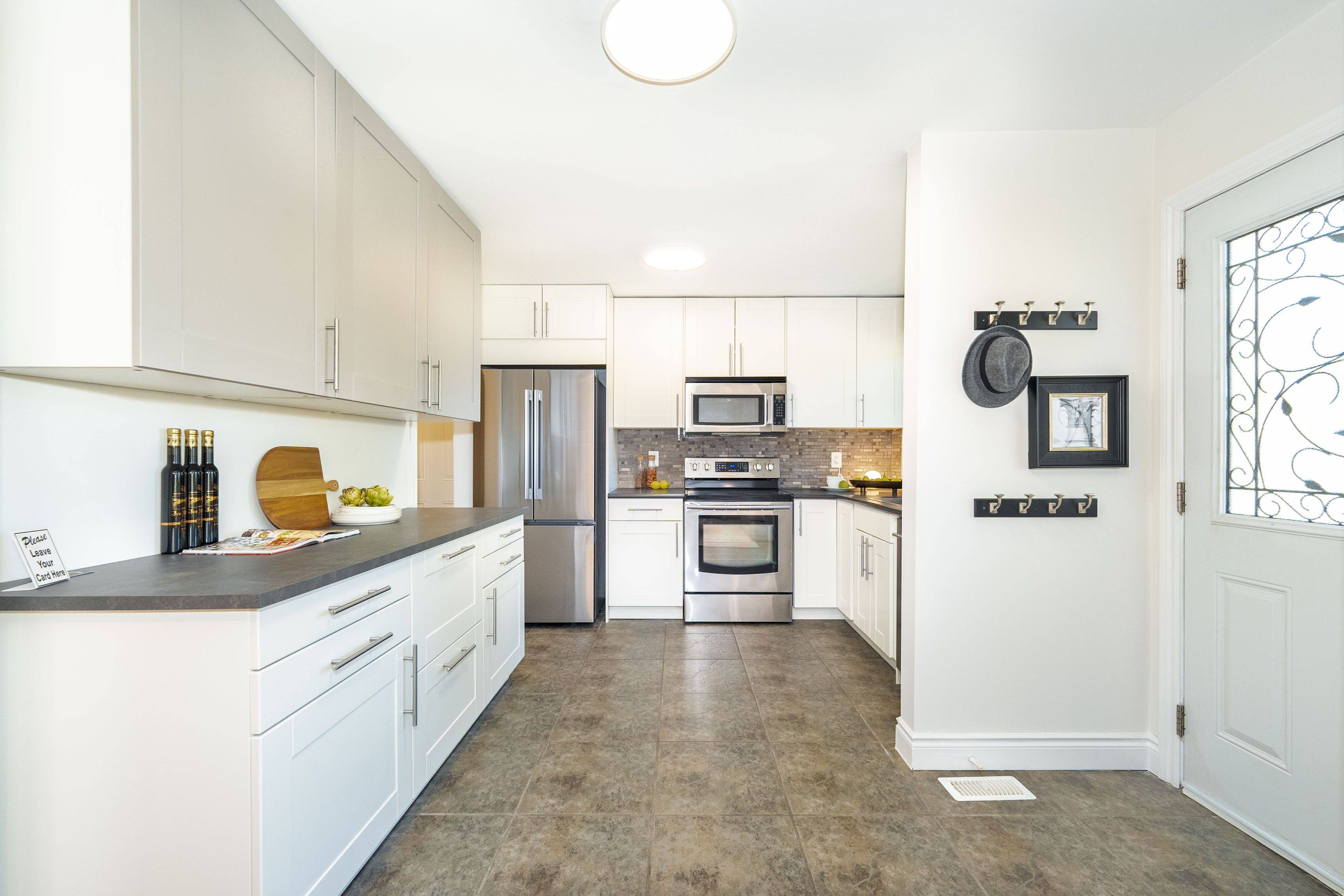 Toronto W06, ON M8W 4V2,67 Savona DR