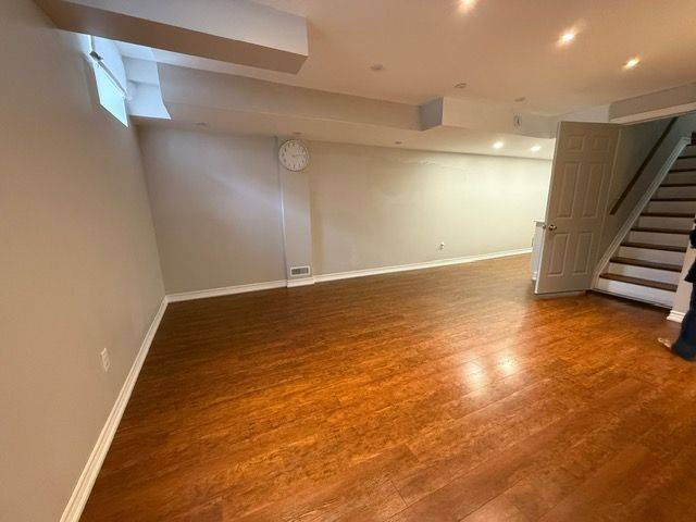 Milton, ON L9T 8M1,527 Miller WAY #Basement