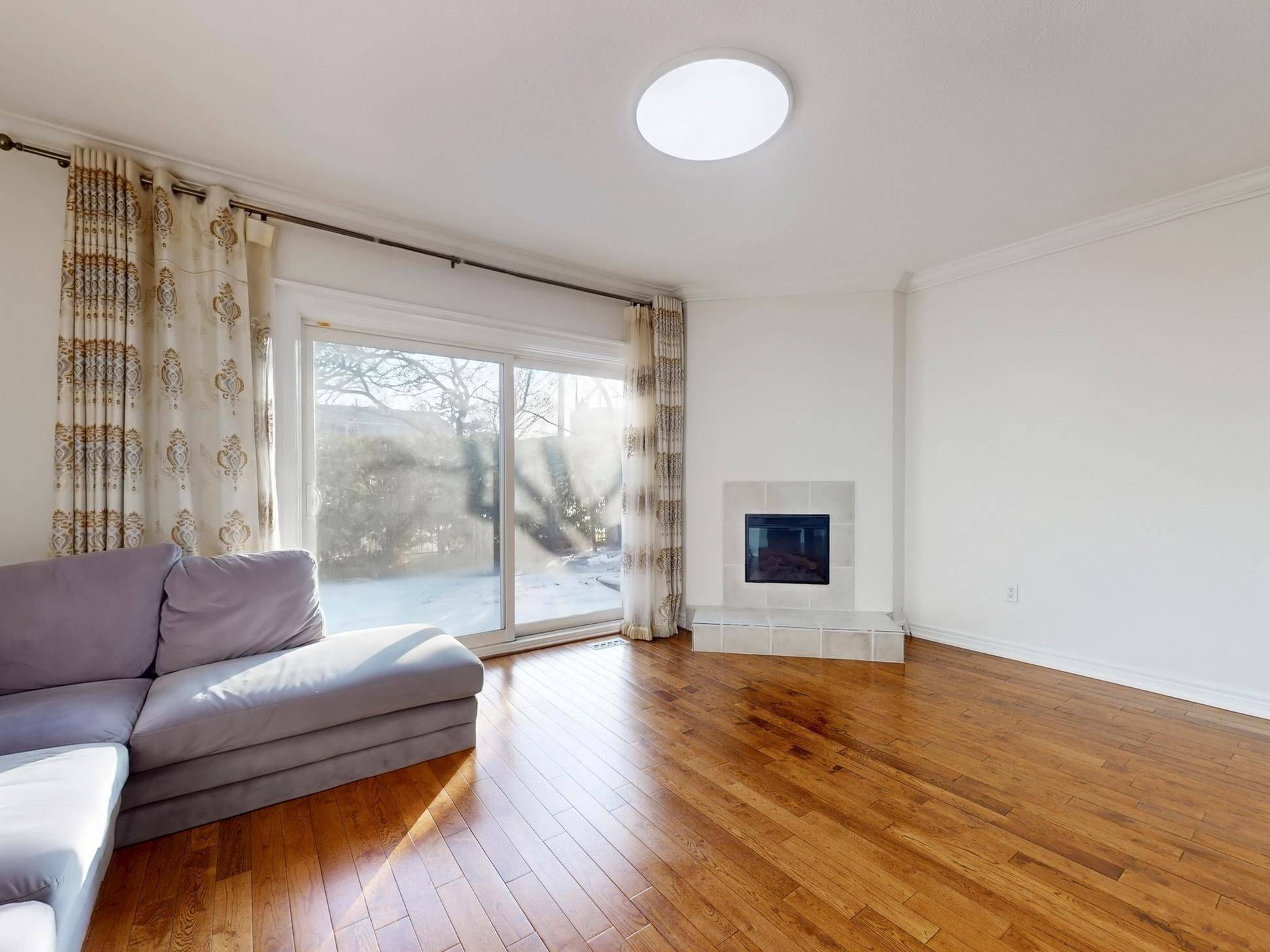 Mississauga, ON L5L 3T2,2205 South Millway N/A #112