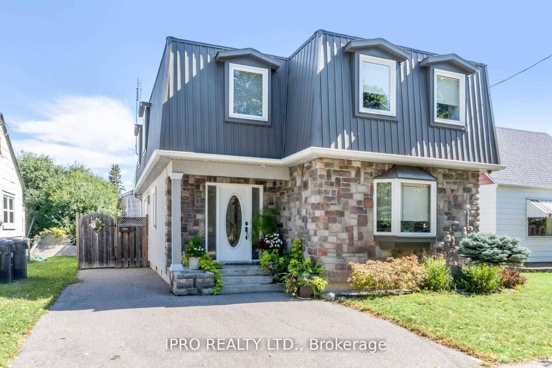 Brampton, ON L6X 1W8,18 Sunset BLVD