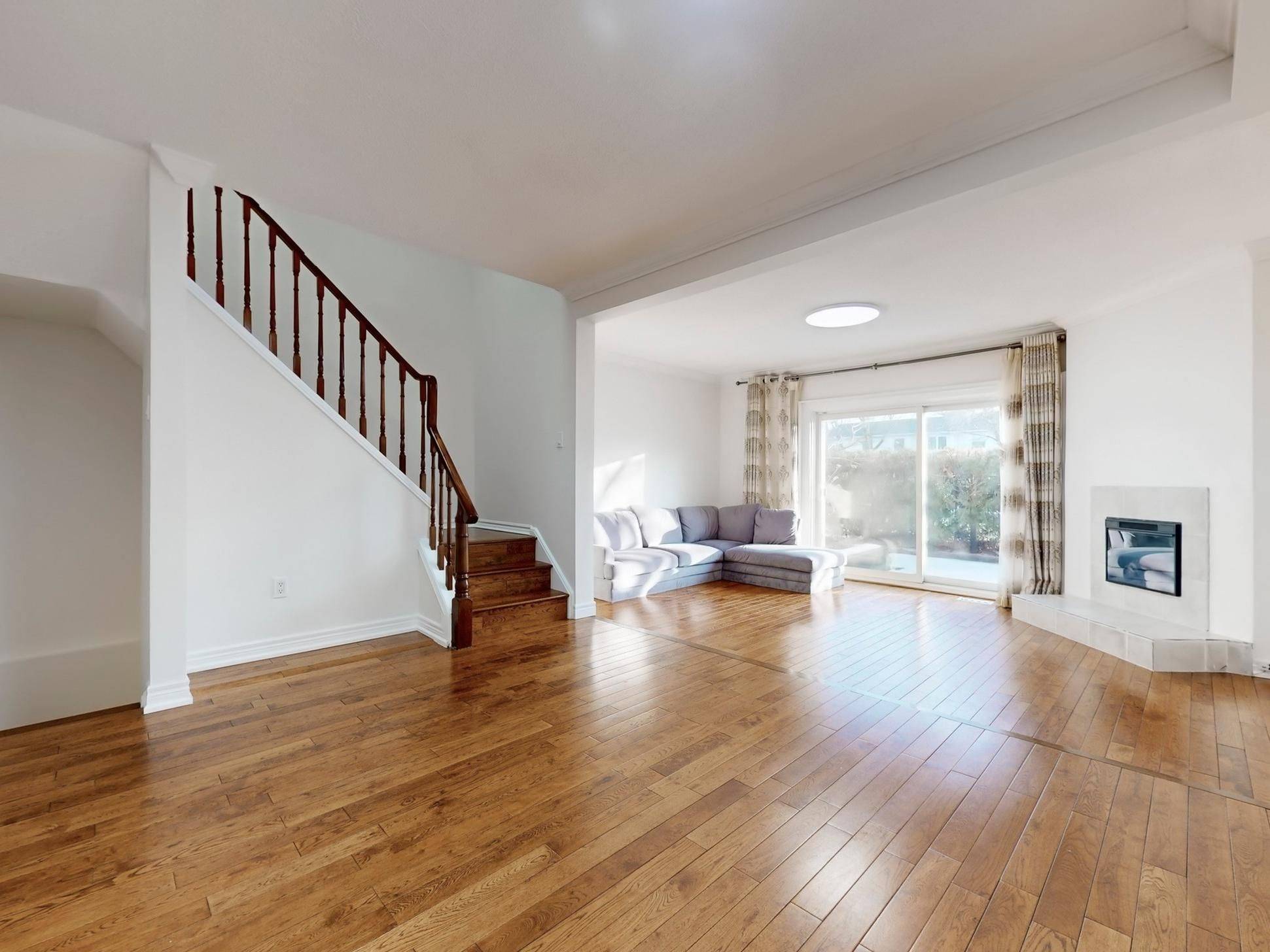 Mississauga, ON L5L 3T2,2205 South Millway N/A #112