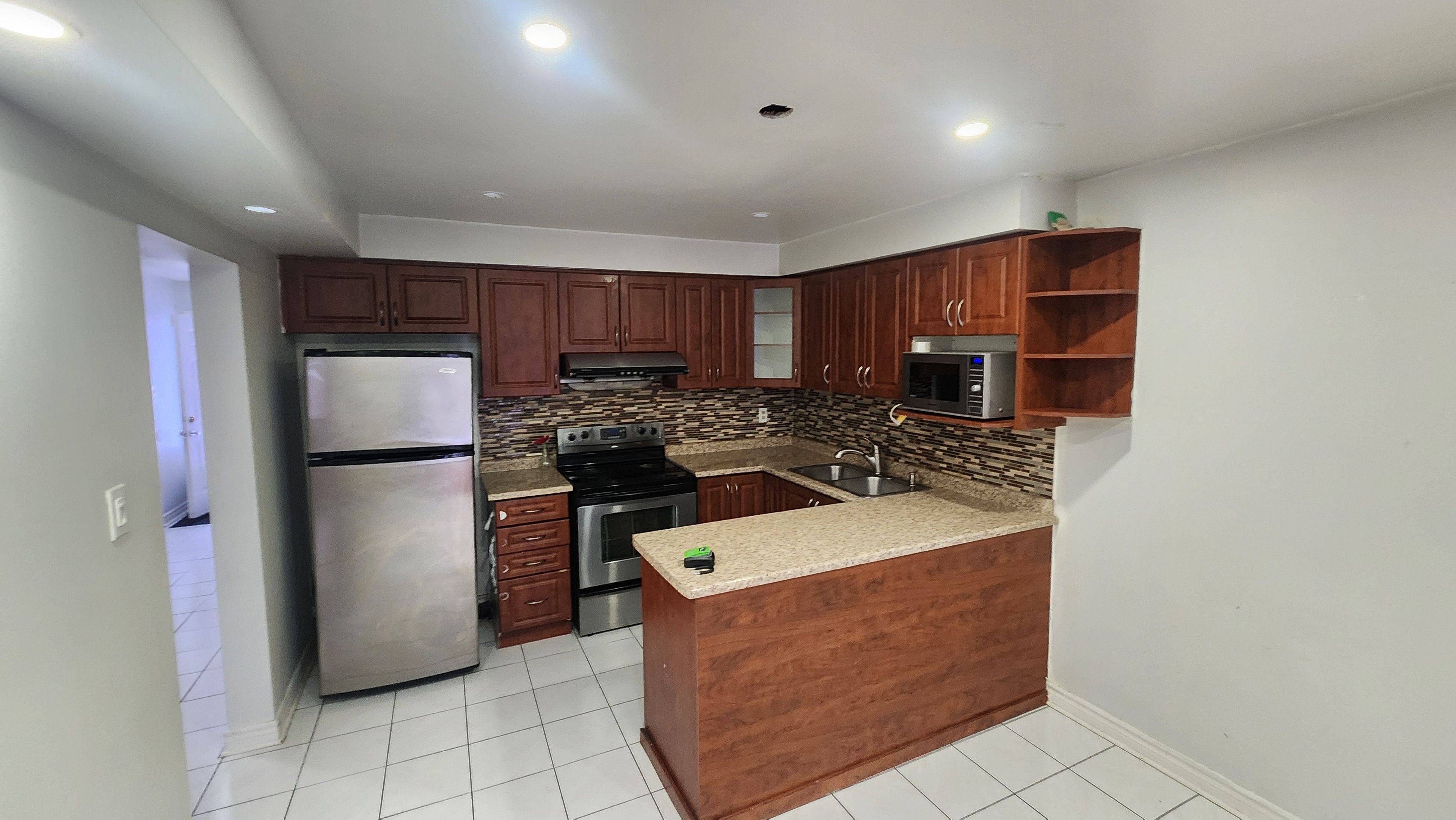 Mississauga, ON L5R 3R6,5048 Willowood DR