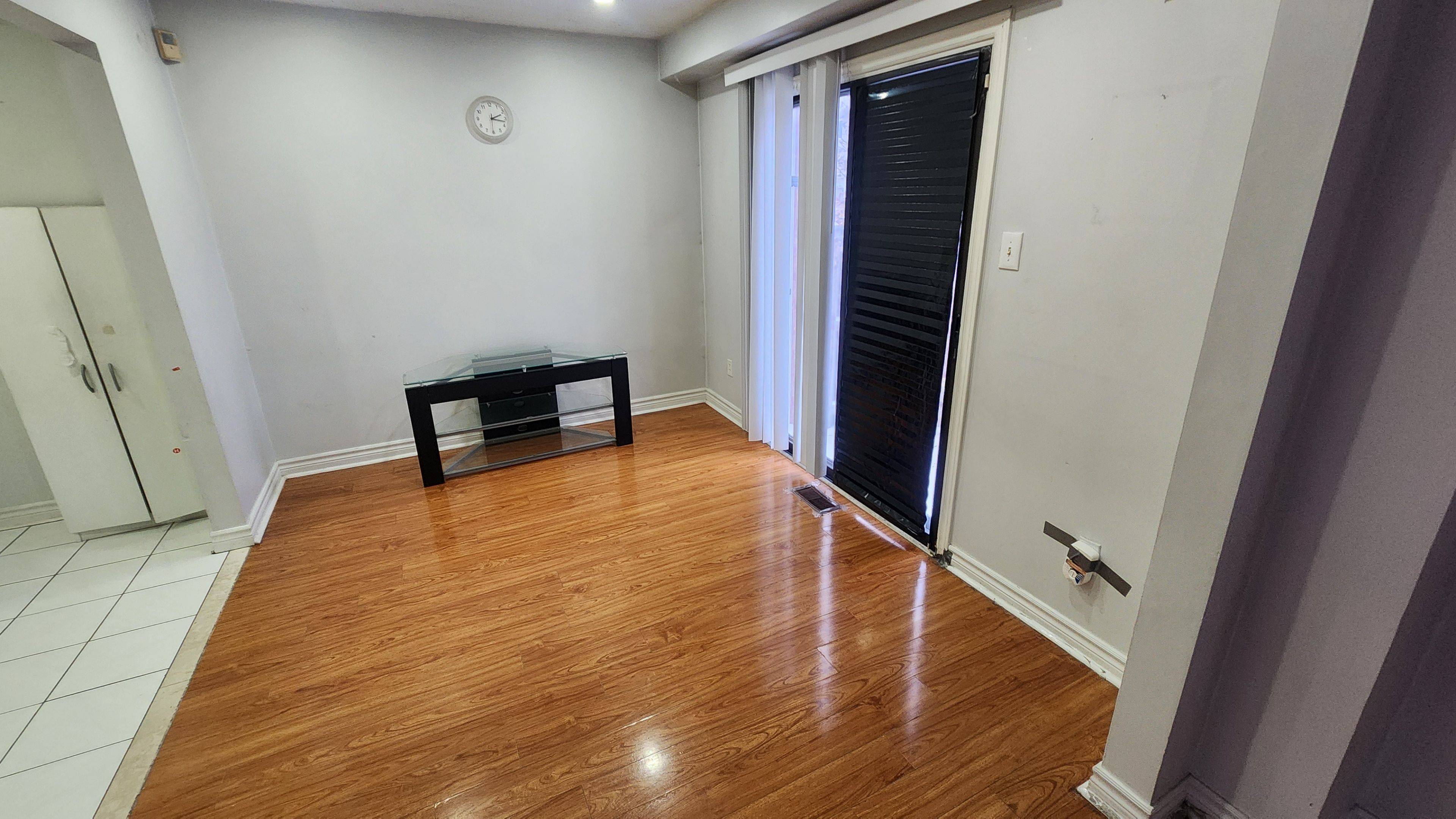 Mississauga, ON L5R 3R6,5048 Willowood DR