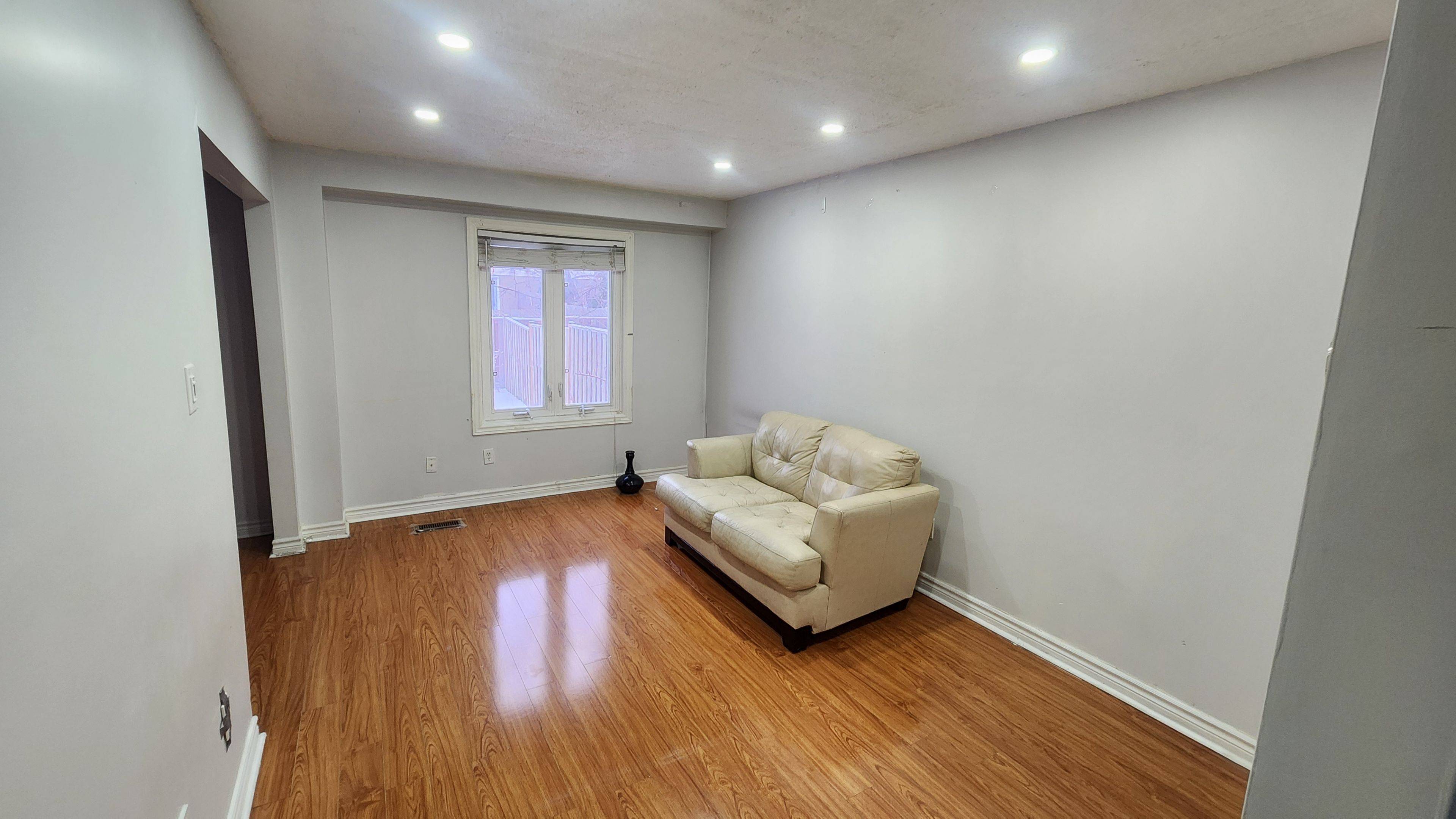 Mississauga, ON L5R 3R6,5048 Willowood DR