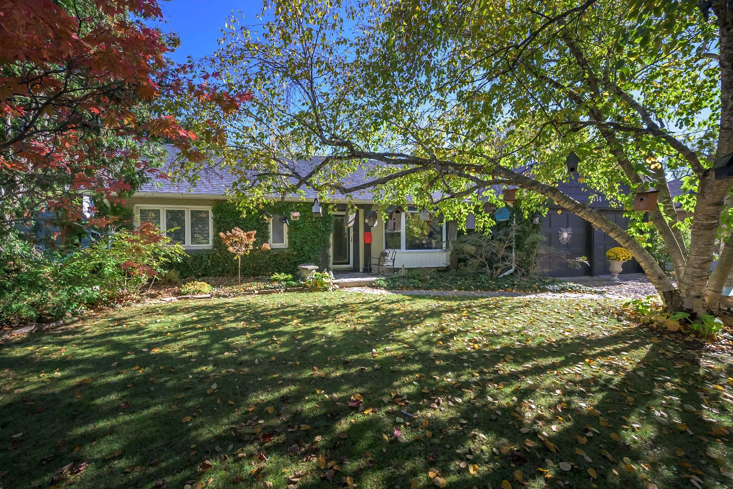 London South, ON N6C 3T9,514 Upper Queen ST