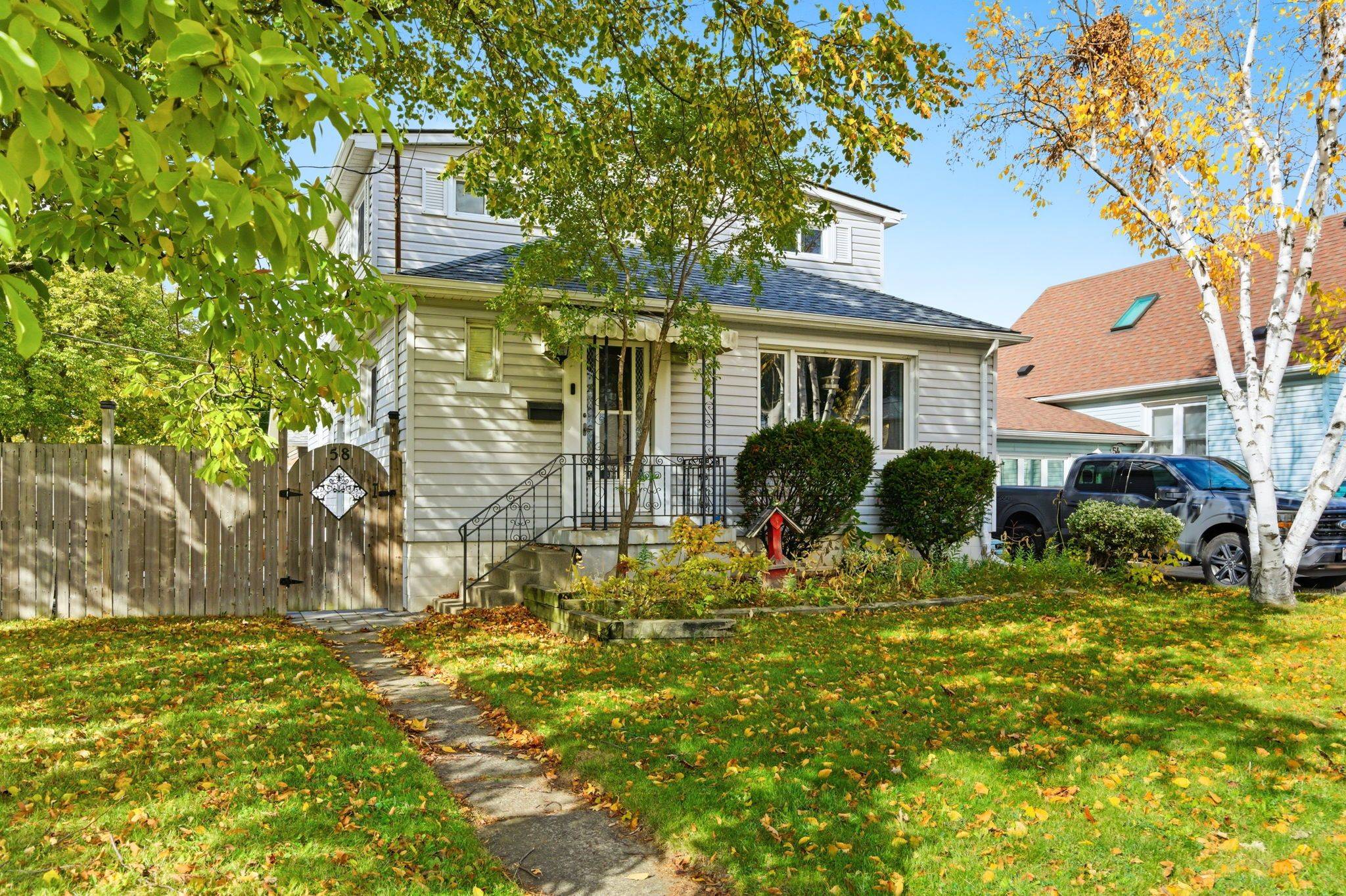 Hamilton, ON L9A 4E2,58 Seven Oaks DR