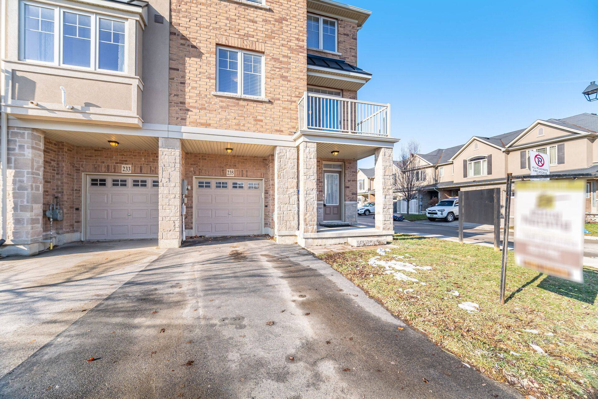 Hamilton, ON L8J 0H4,235 Westbank TRL