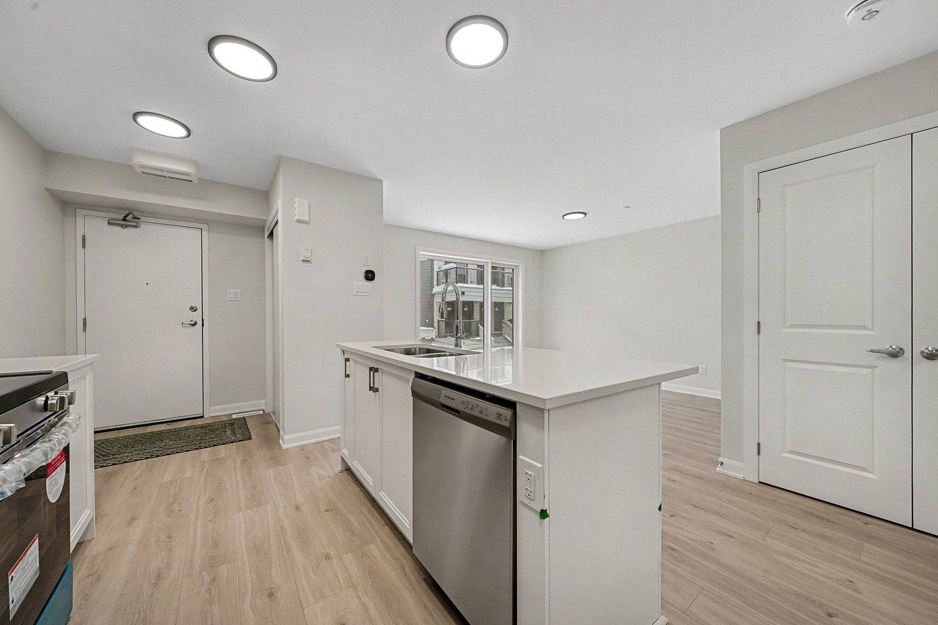 Barrhaven, ON K2J 5G3,401 Glenroy Gilbert DR #5