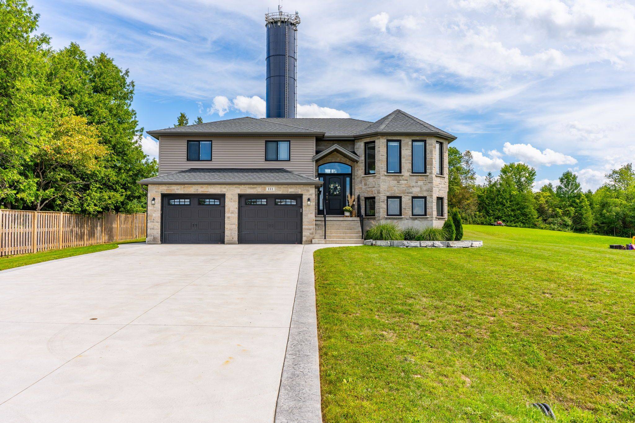 Chatsworth, ON N0H 1G0,111 Donway DR