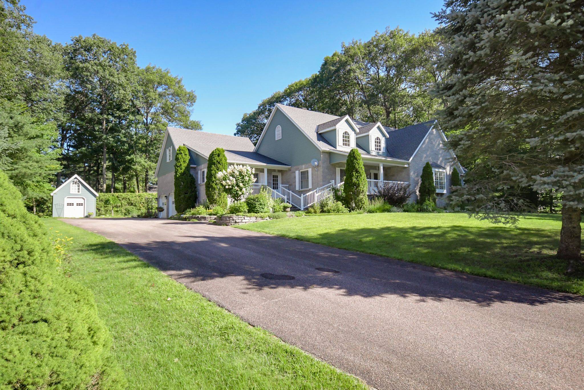 Gravenhurst, ON P1P 1A6,160 Tiffany TRL