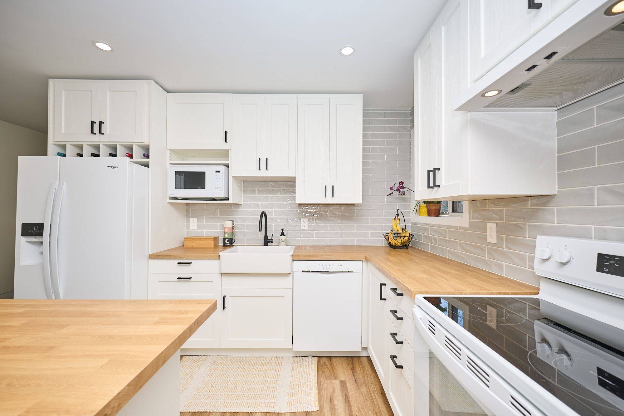 Fort Erie, ON L2A 6V3,141 Douglas ST