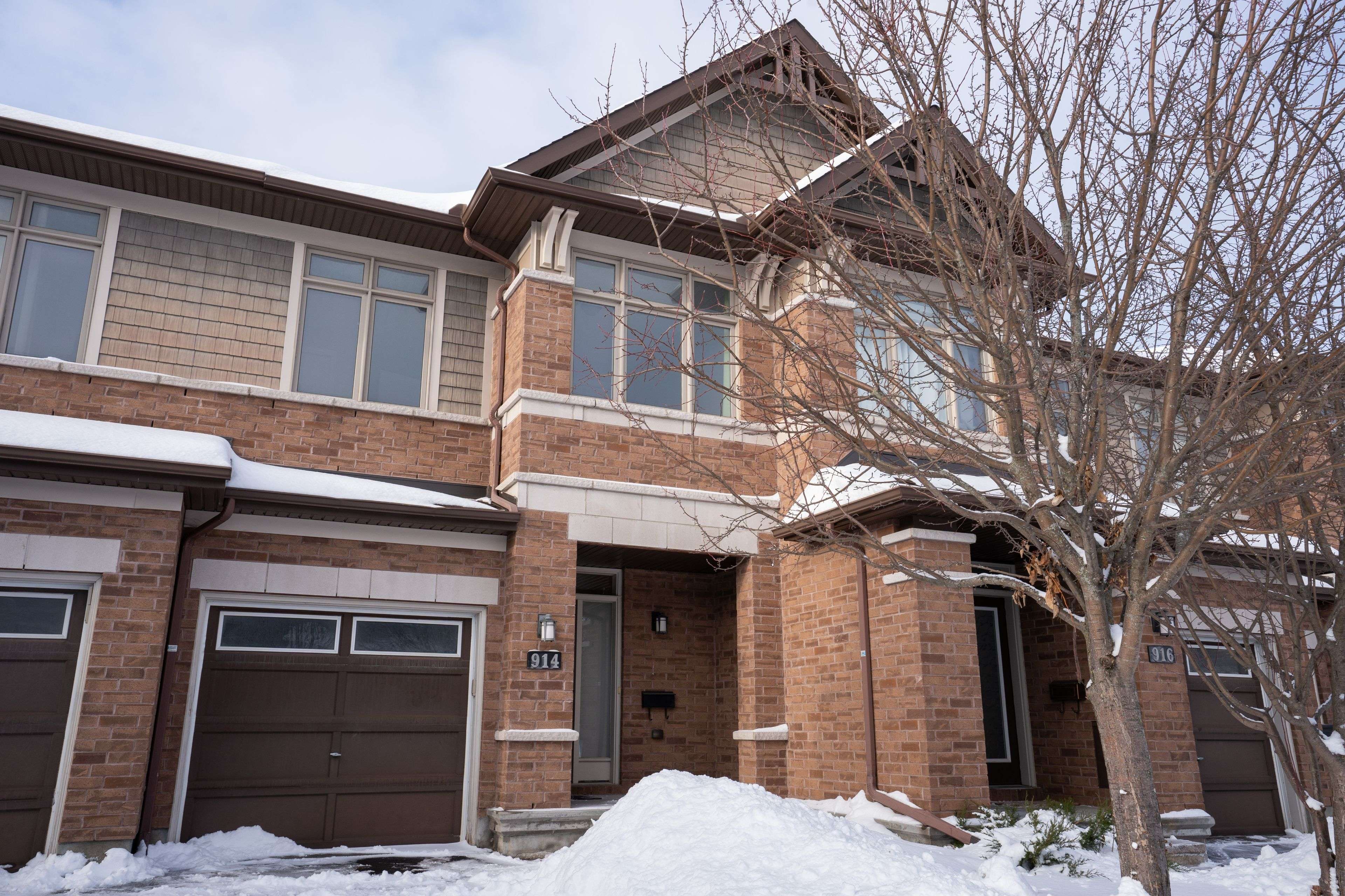 Kanata, ON K2T 0B7,914 Fletcher CIR