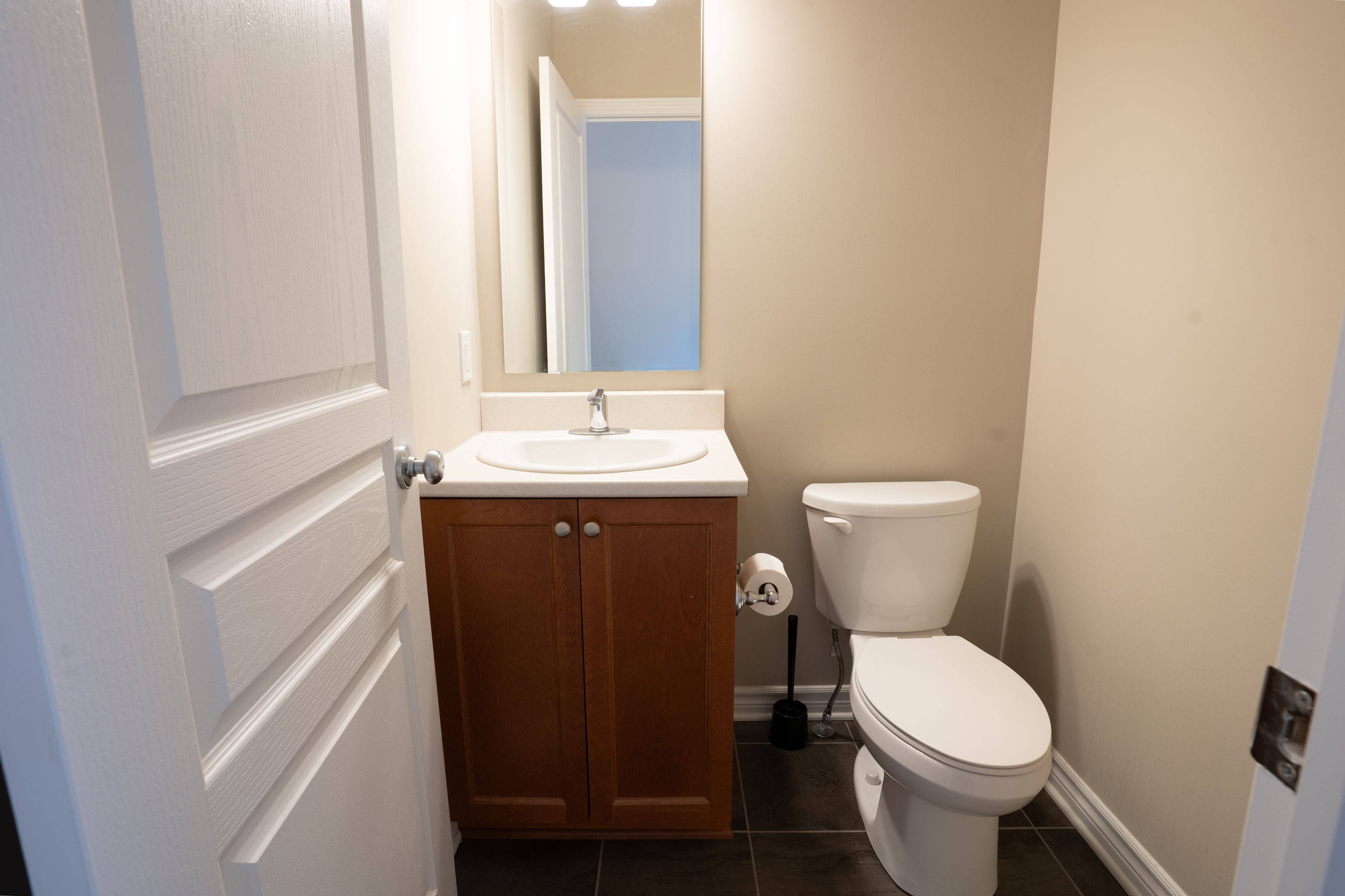 Kanata, ON K2T 0B7,914 Fletcher CIR