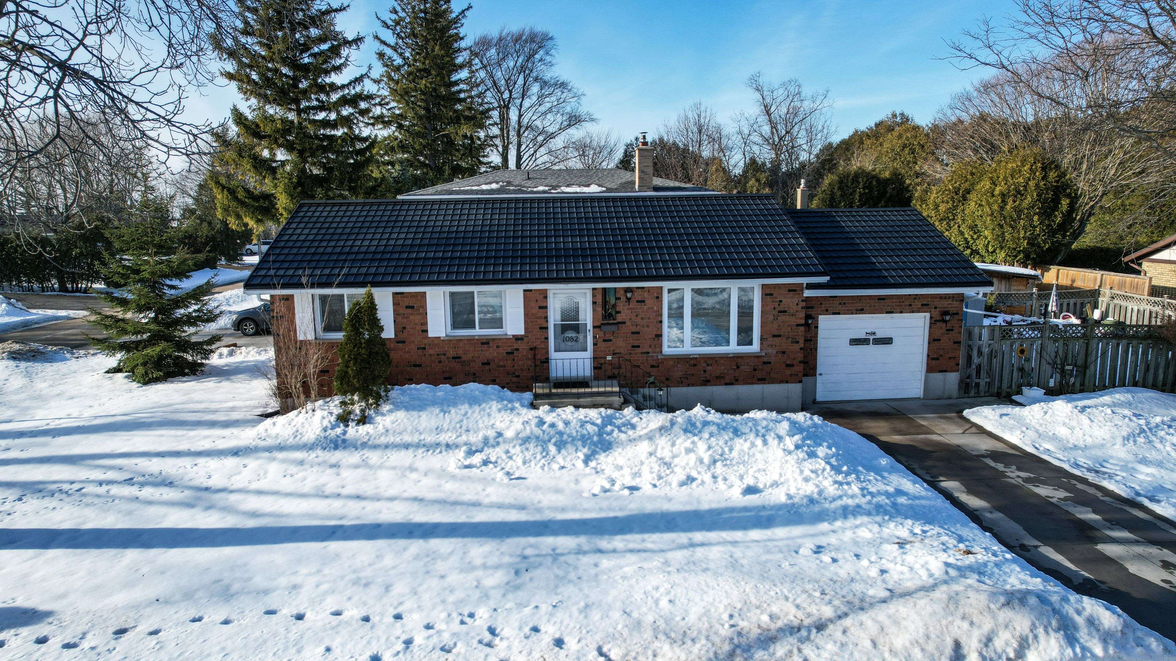 Kincardine, ON N2Z 1C5,1082 West ST