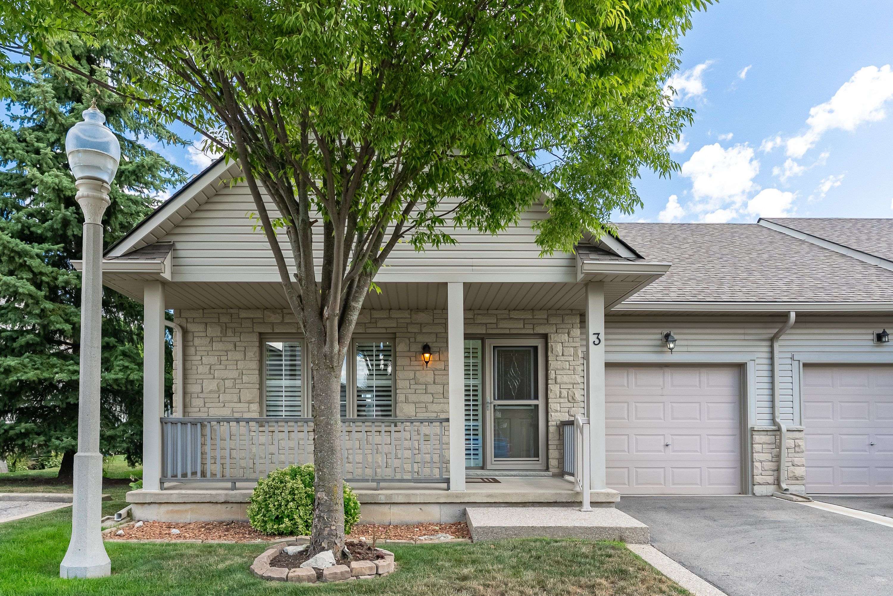 Hamilton, ON L0R 2C0,34 Southbrook DR #3