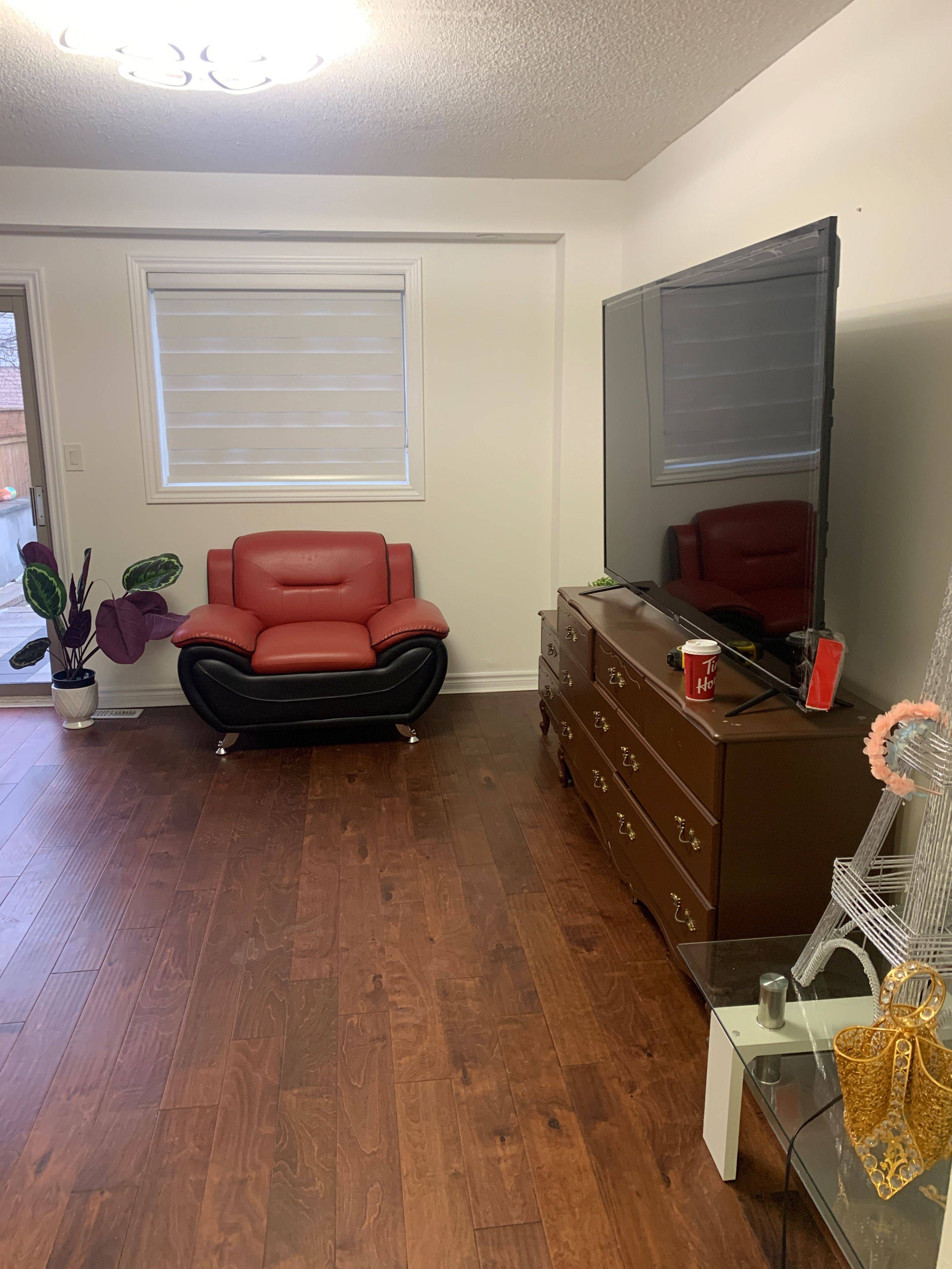 Hamilton, ON L8W 3W4,193 Sulmona DR