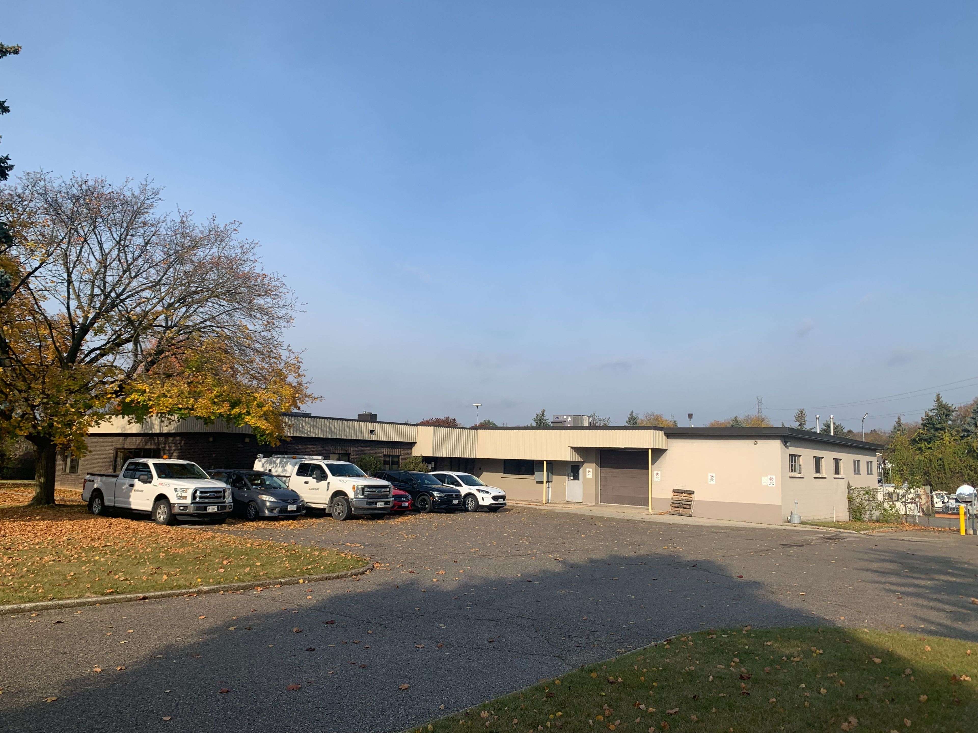 Cambridge, ON N1R 7Z1,221 Avenue RD