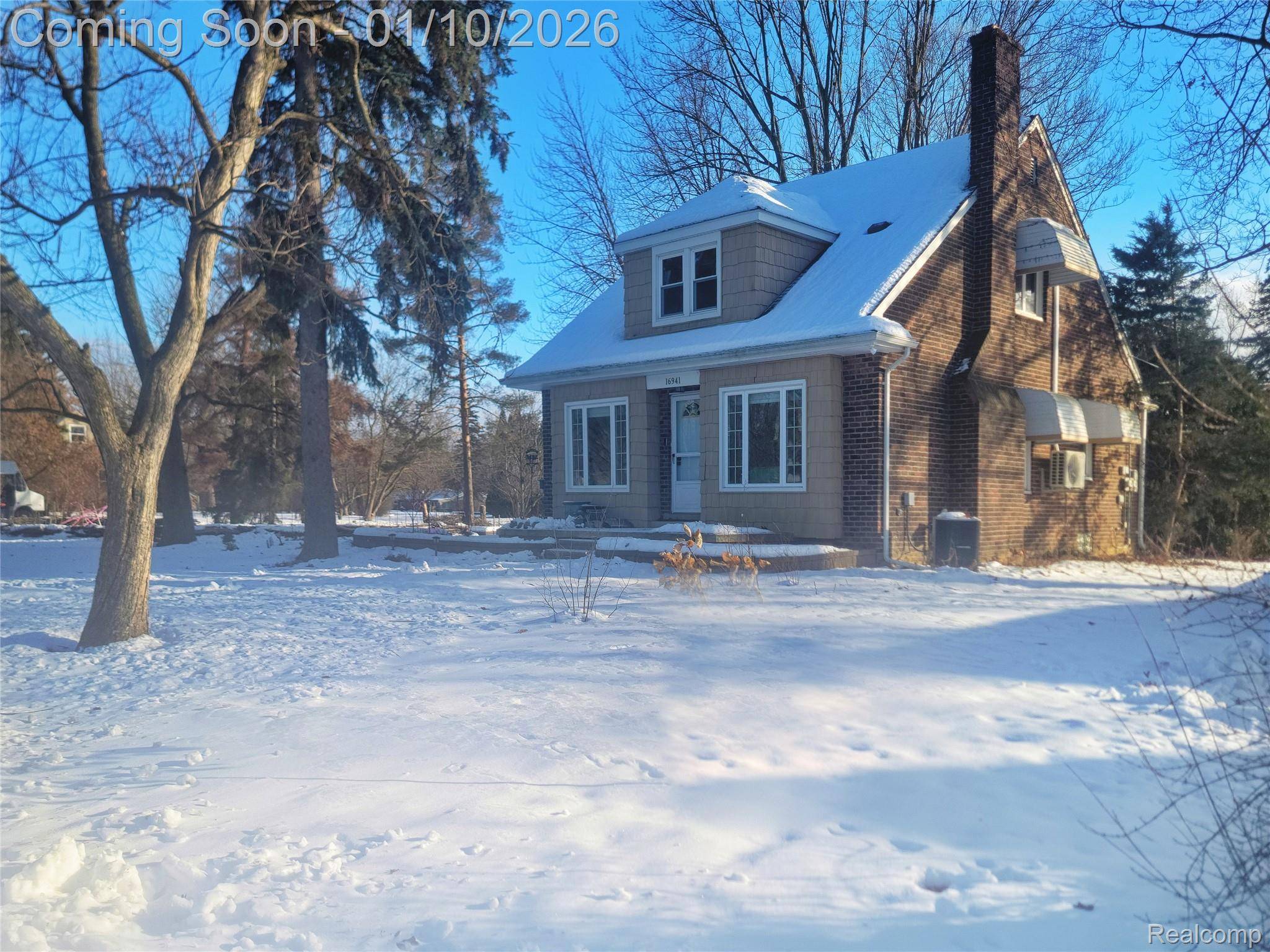 Southfield, MI 48076,16941 W 13 Mile RD