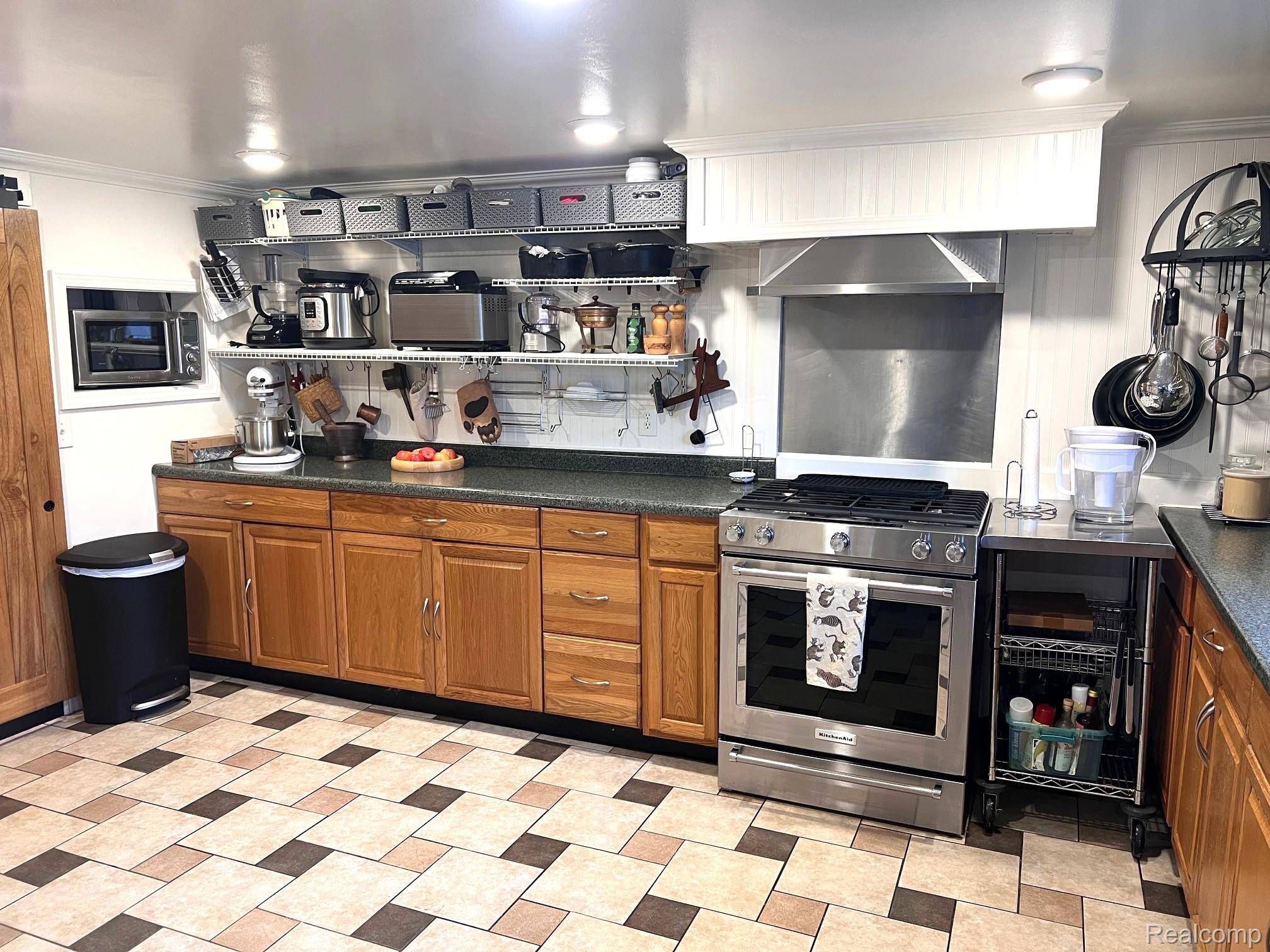 Bath, MI 48808,3728 E Clark RD