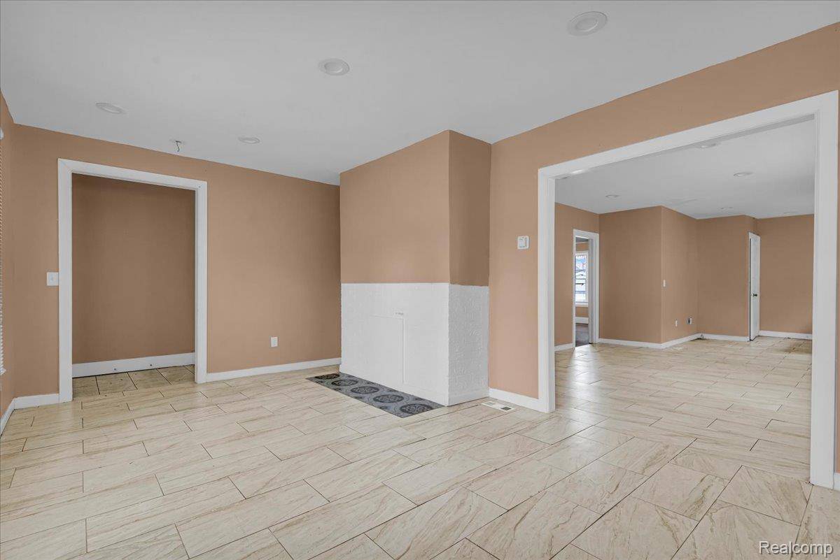 Detroit, MI 48204,11368 Nardin DR