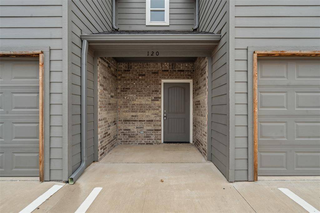 Granbury, TX 76049,129 Abbey Park Court