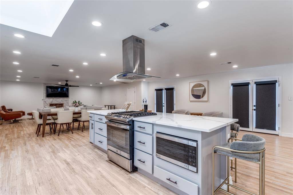 Farmers Branch, TX 75234,3307 Pine Tree Circle