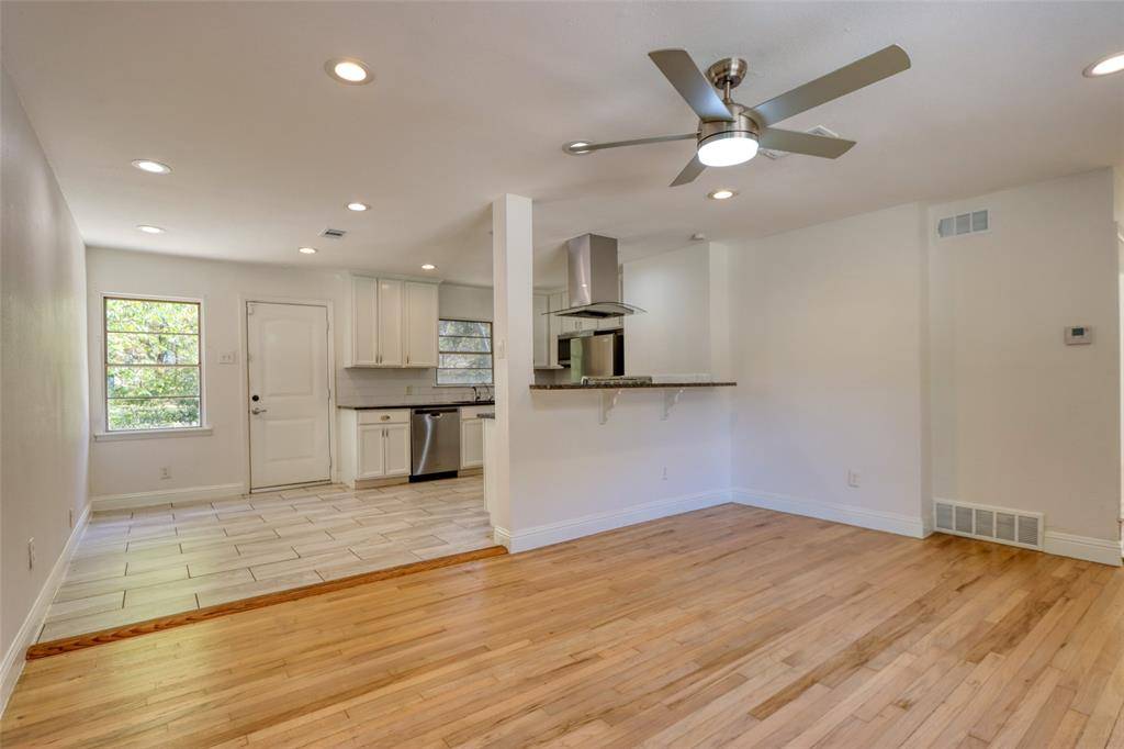 Dallas, TX 75216,4520 Utah Avenue