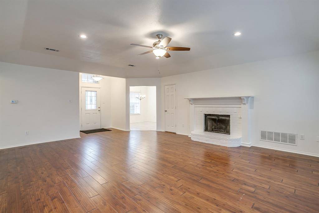 Burleson, TX 76028,701 Stonebrooke Drive