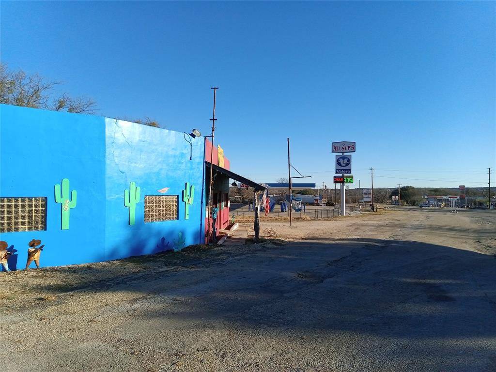 Meridian, TX 76665,305 E Hwy 22