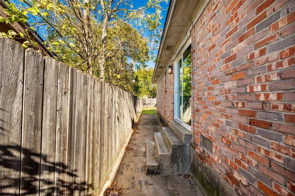 Fort Worth, TX 76109,4306 Loop 820