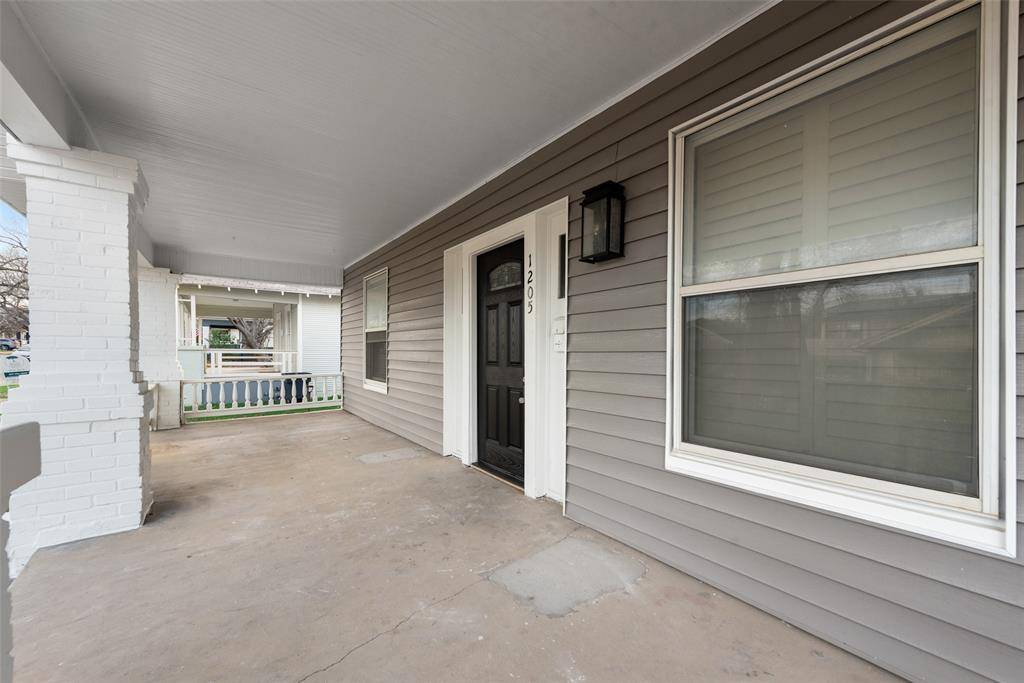 Fort Worth, TX 76110,1205 W Arlington Avenue