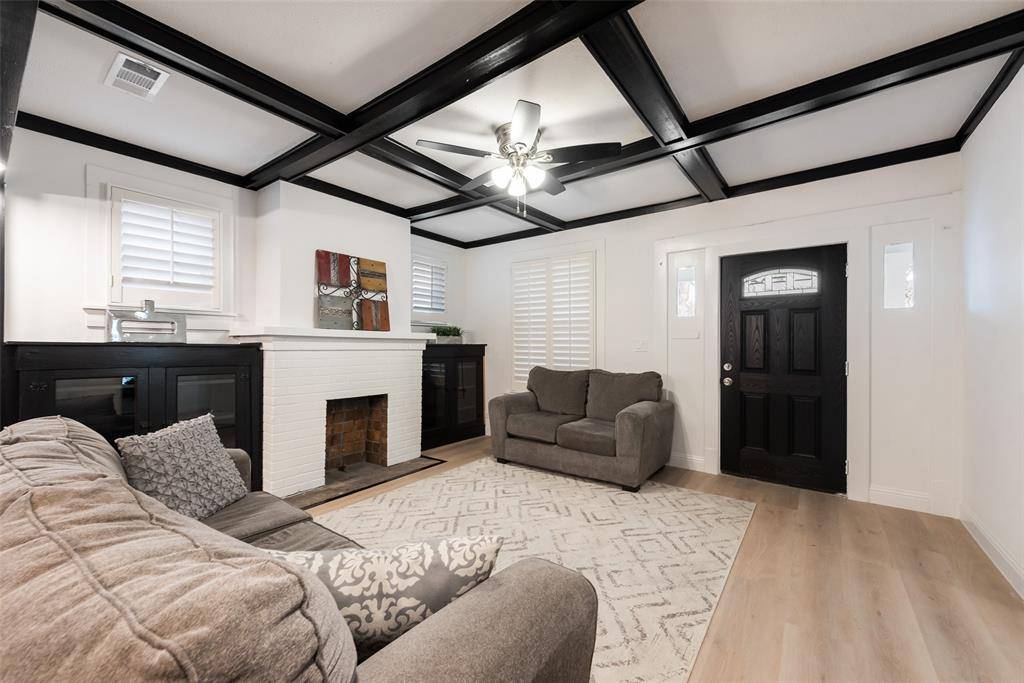 Fort Worth, TX 76110,1205 W Arlington Avenue