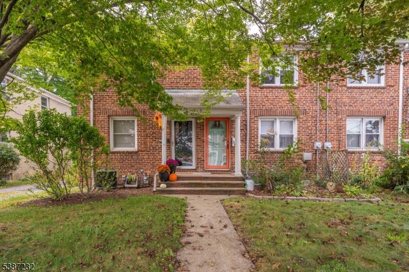 Fanwood Boro, NJ 07023,36 2Nd St