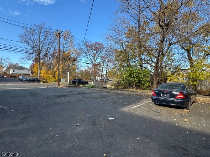 Linden City, NJ 07036,1314 E Elizabeth Ave