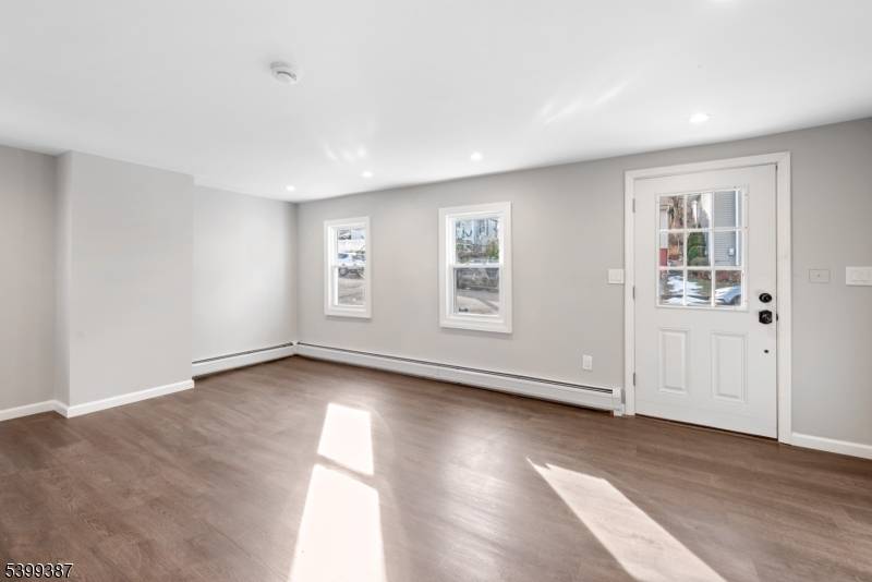 Dover Town, NJ 07801,17 Grant St