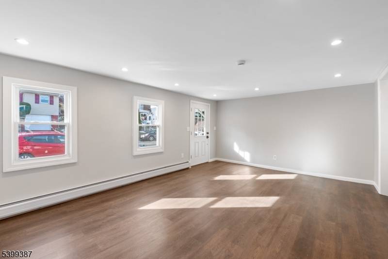 Dover Town, NJ 07801,17 Grant St