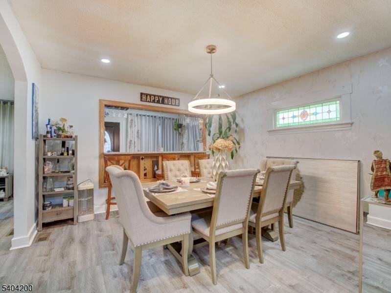 Elizabeth City, NJ 07208,833 Cleveland Ave