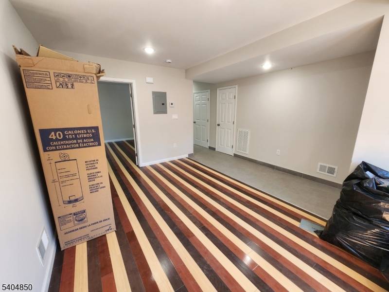 Passaic City, NJ 07055,262 Sherman St