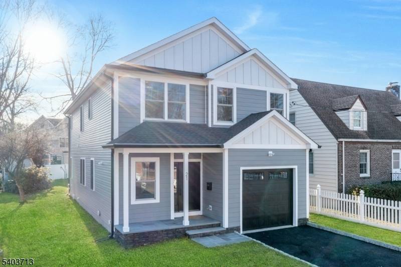 Cranford Twp., NJ 07016,21 Spruce St