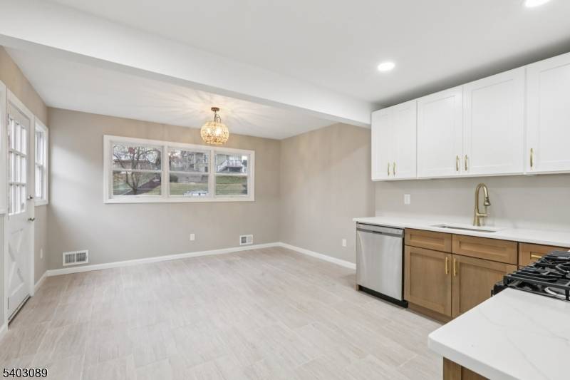 Clifton City, NJ 07012,64 Surrey Ln