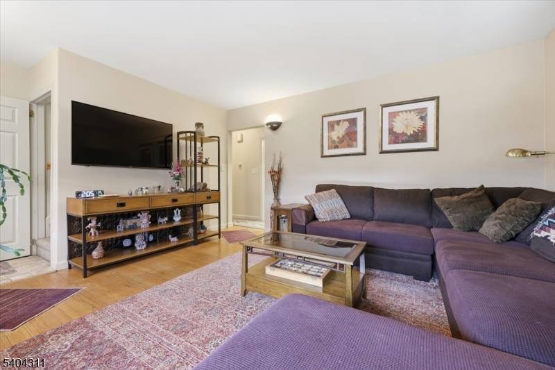 Cedar Grove Twp., NJ 07009,24 Ozone Ave